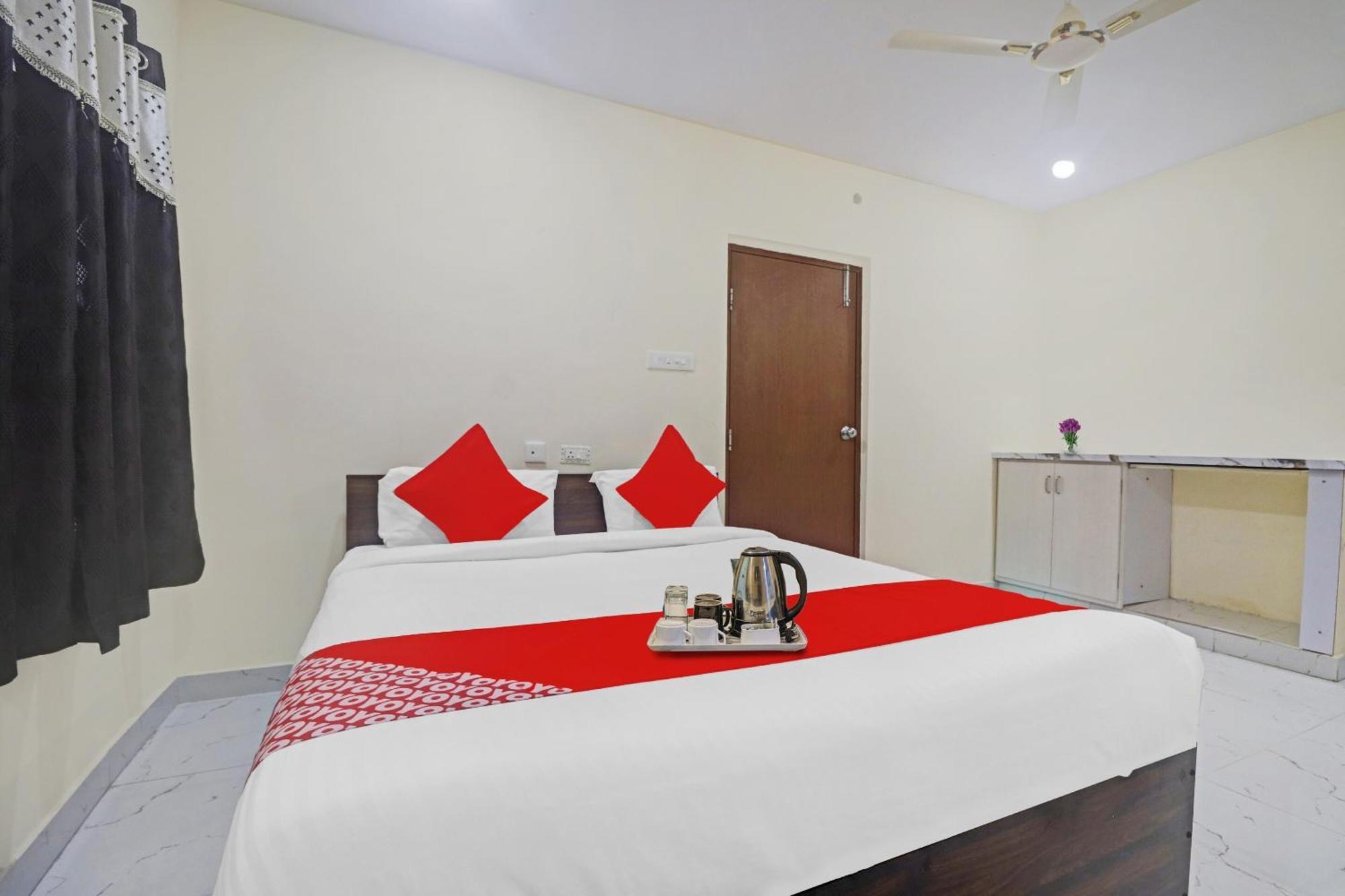 Hotel O Sri Navya Grand Near Nexus Hyderabad Eksteriør billede